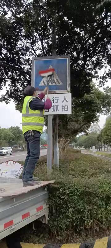 说明: 微信图片_20211216174423